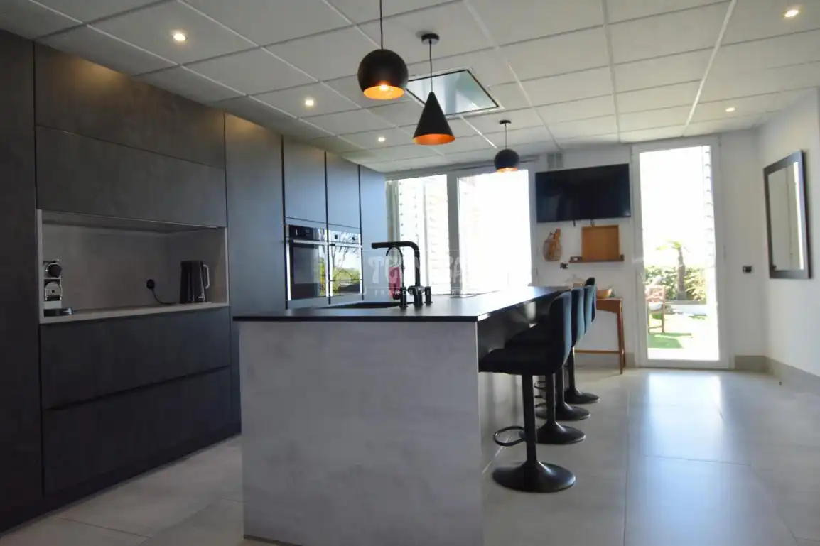 Cocina de Casa o chalet en venta en Majadahonda con Aire acondicionado, Calefacción y Alarma
