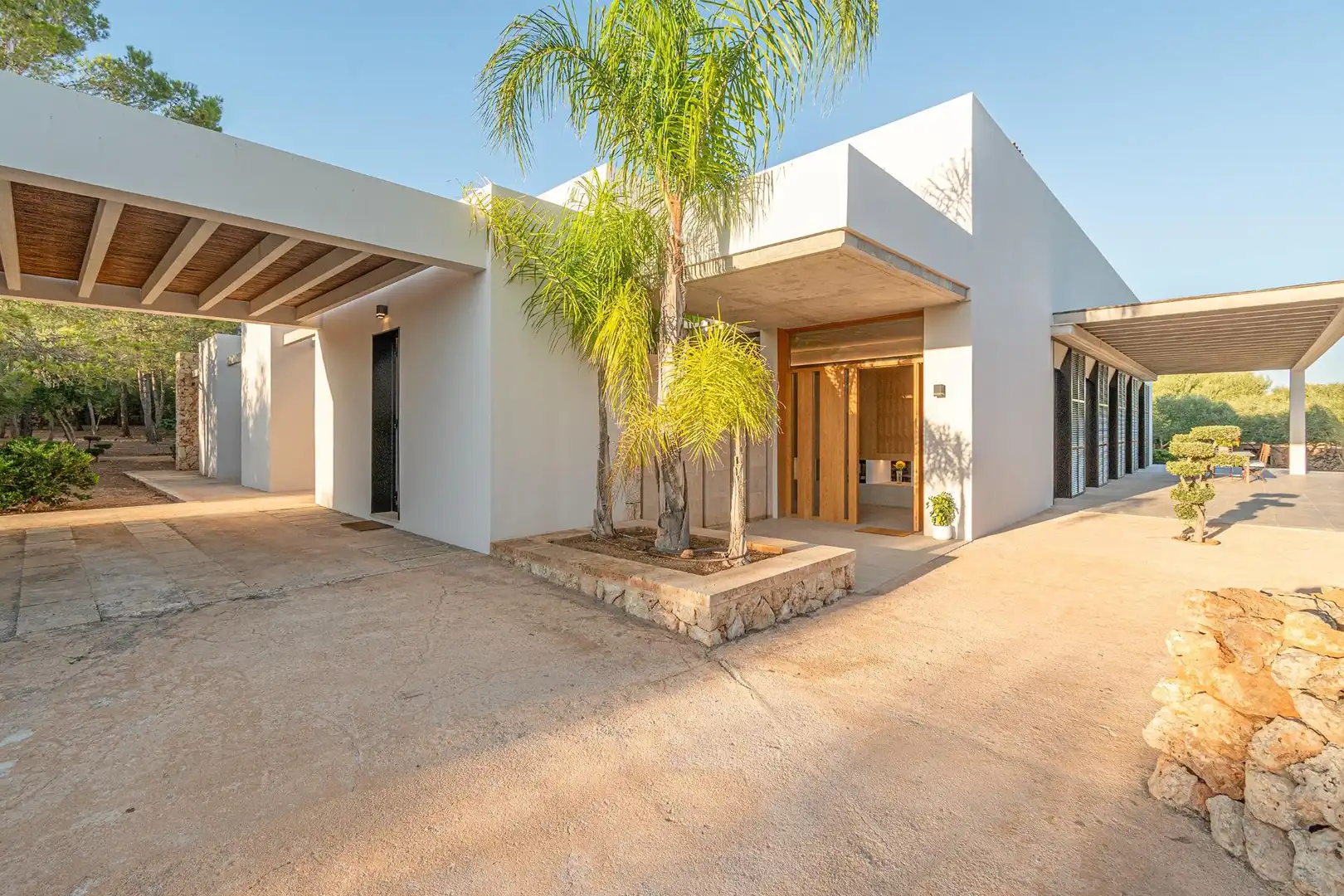 Vista exterior de Casa o xalet en venda en Porreres amb Aire condicionat, Jardí privat i Terrassa