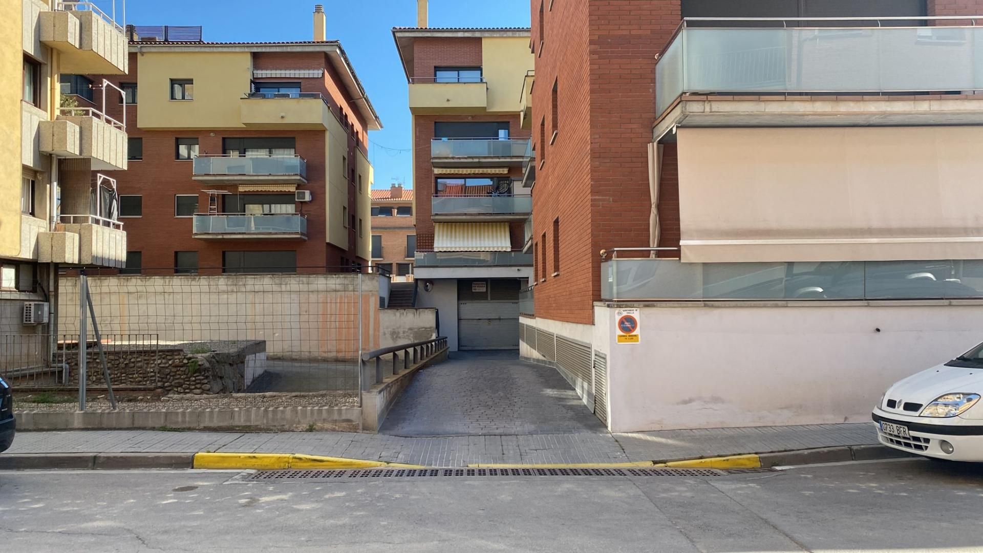 Exterior view of Garage to rent in Torelló