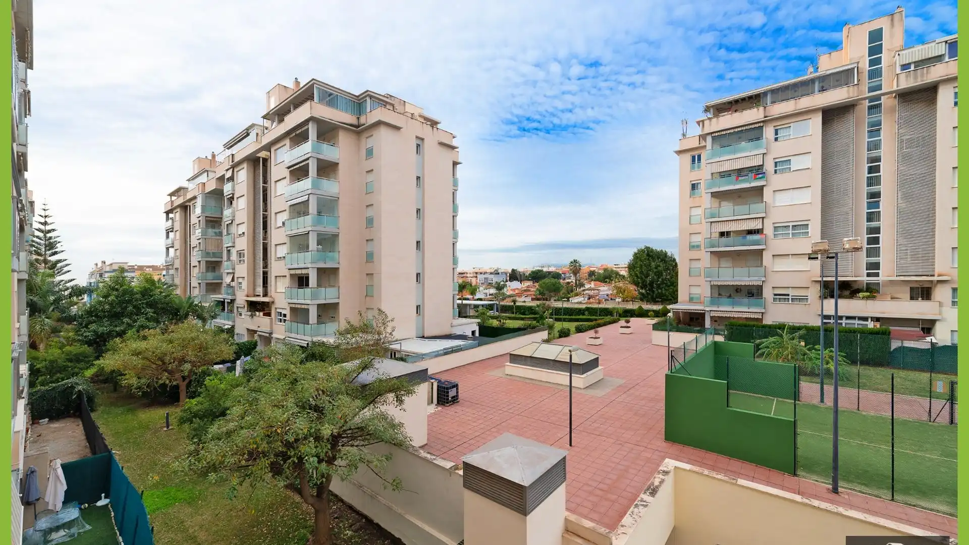 Vista exterior de Piso en venta en Rincón de la Victoria con Aire acondicionado, Jardín privado y Terraza