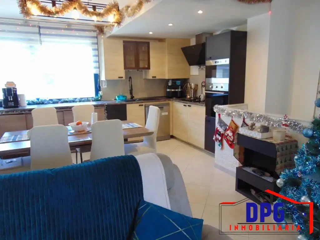 Cocina de Piso en venta en Garrucha con Aire acondicionado, Trastero y Piscina comunitaria