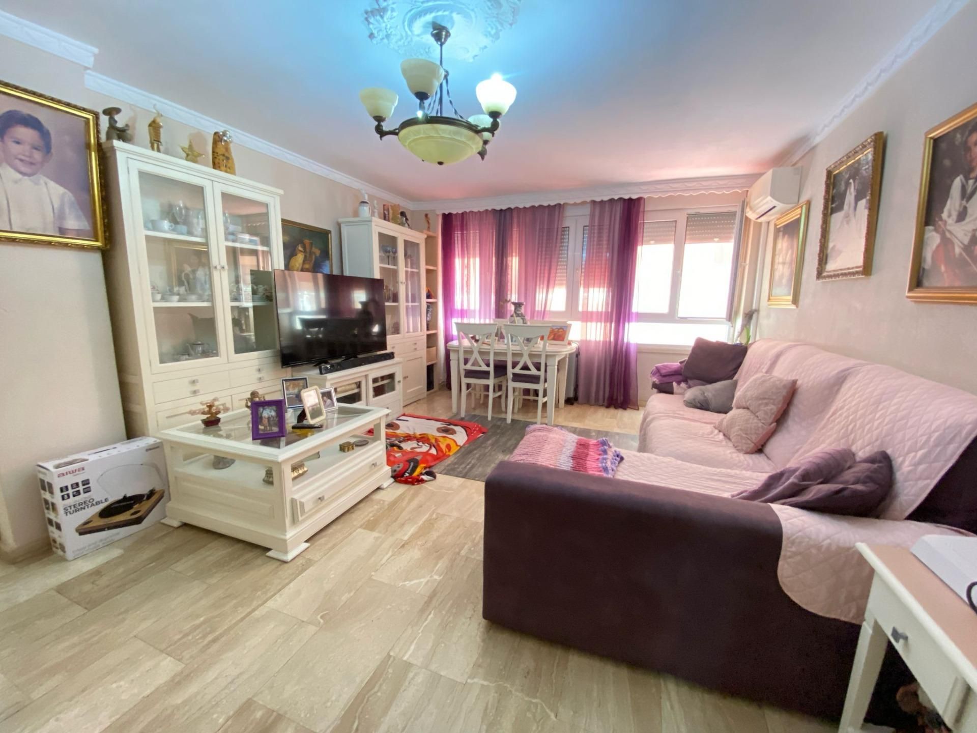 Vista exterior de Pis en venda en  Cádiz Capital amb Calefacció