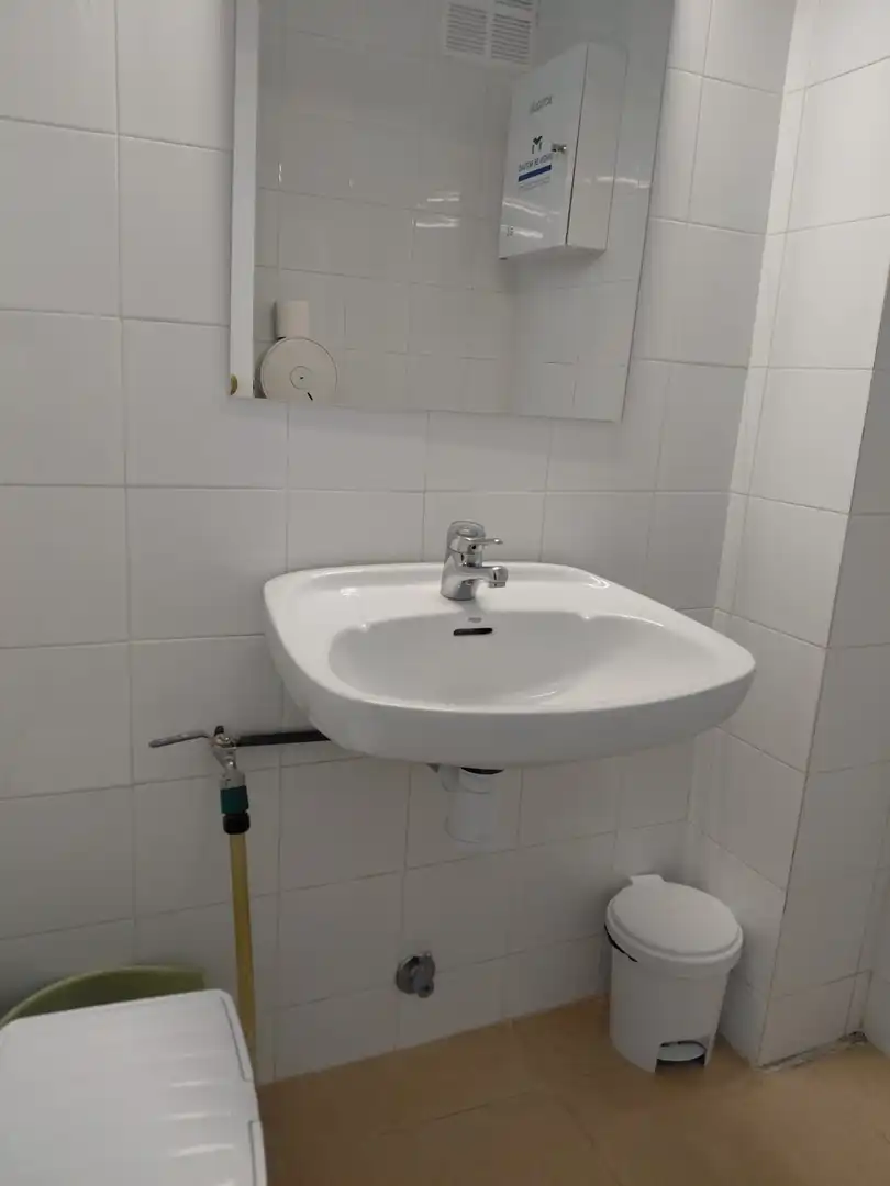 Bany de Local de lloguer en Sant Cugat del Vallès amb Aire condicionat