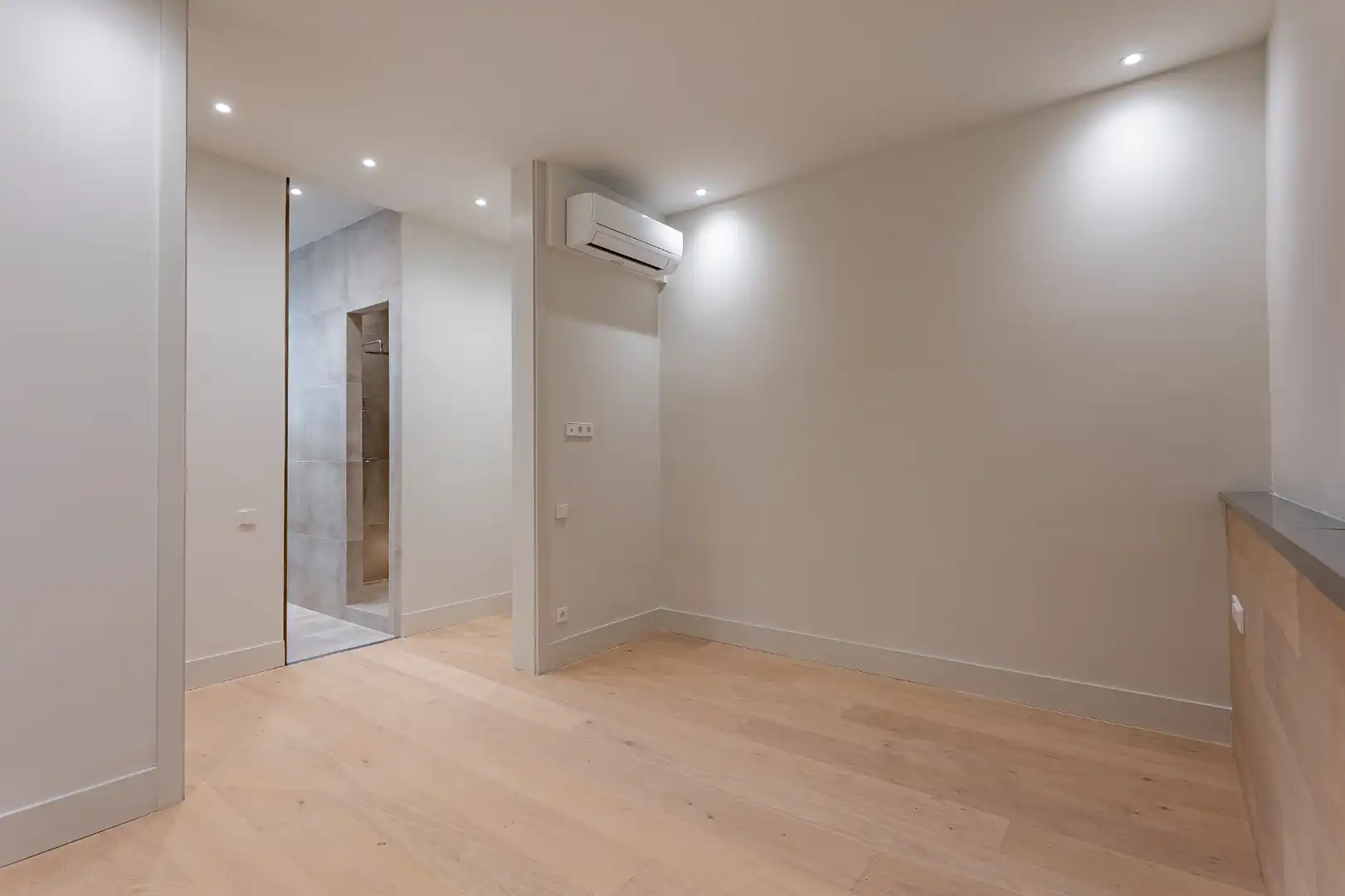 Appartamento con ascensore in vendita a Carrer de la Portaferrissa, imagen 48