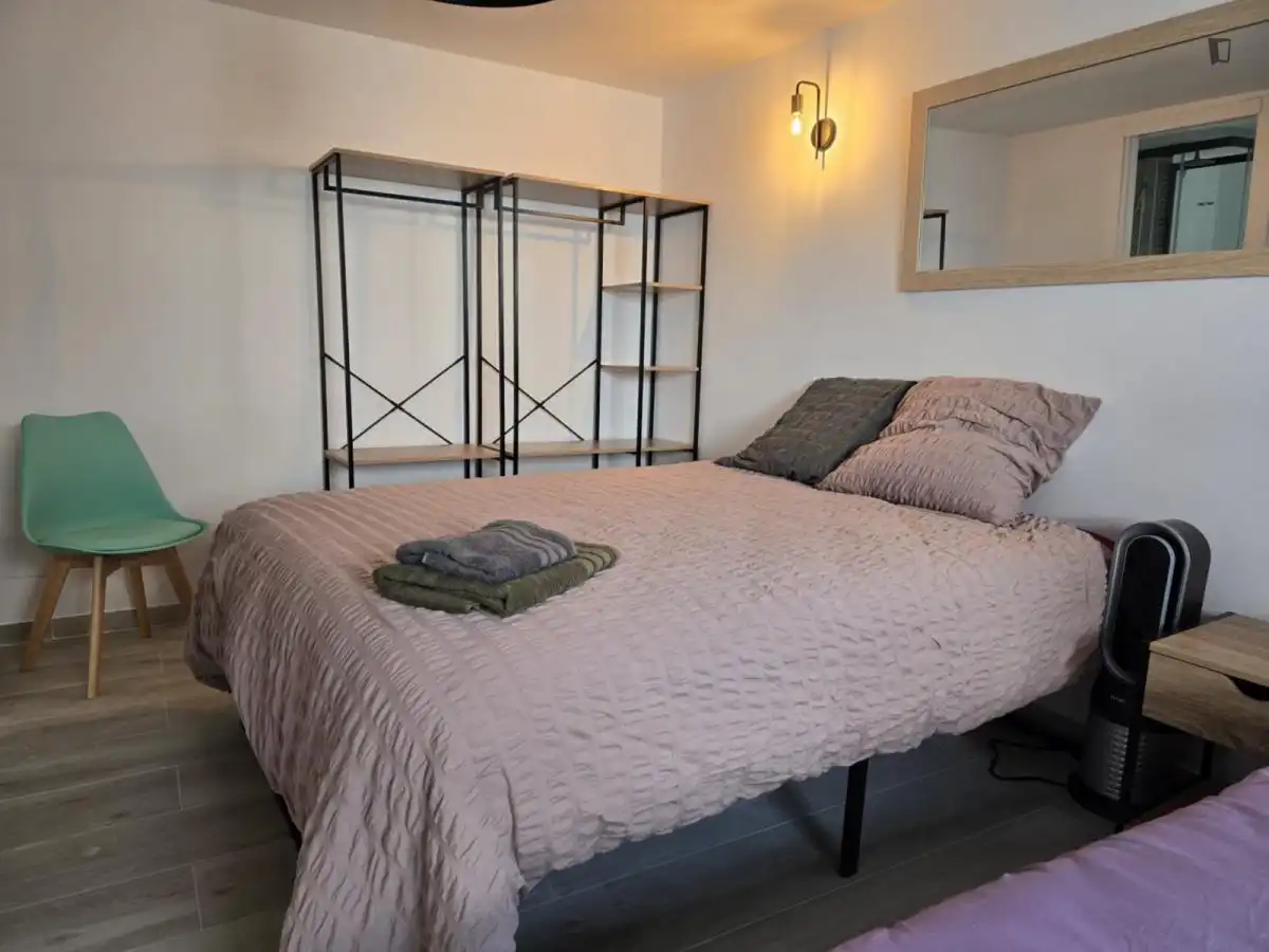 Habitación de Casa o chalet de alquiler en Madrid con Aire acondicionado, Amueblado y Lavadora