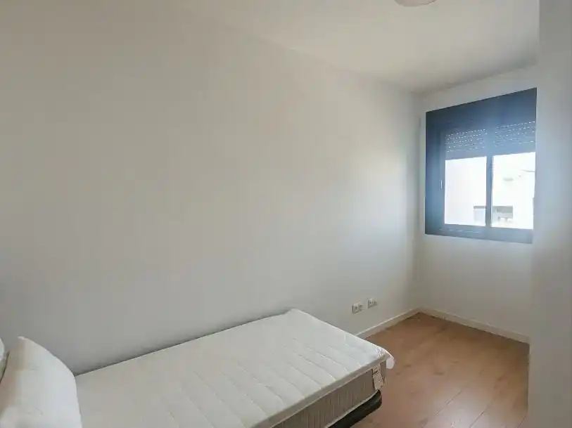 Dormitori de Pis en venda en Alhaurín de la Torre amb Aire condicionat, Terrassa i Piscina