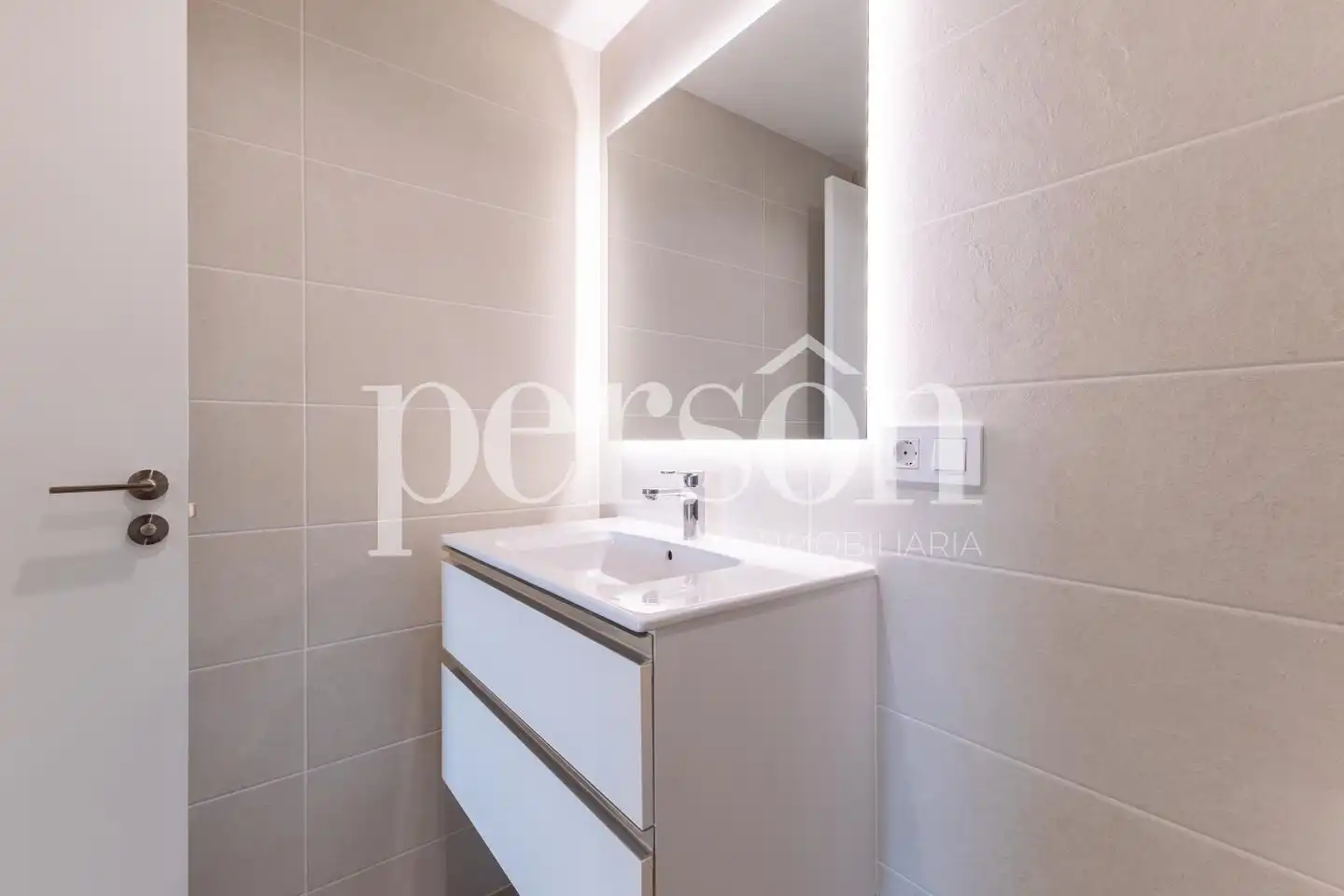 Baño de Piso de alquiler en Valencia con Aire acondicionado, Calefacción y Terraza
