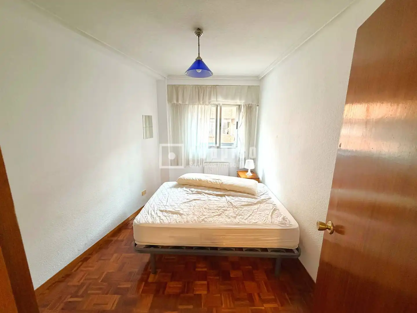 Habitación de Piso en venta en Madrid con Calefacción y Jardín privado