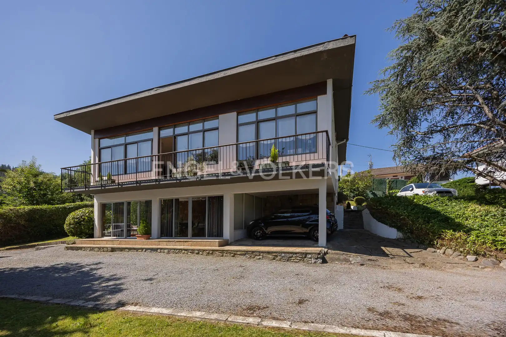 Vista exterior de Casa o xalet en venda en Zaldibar amb Calefacció, Jardí privat i Terrassa