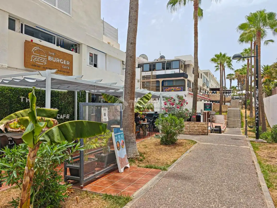 Local en venta en Arona