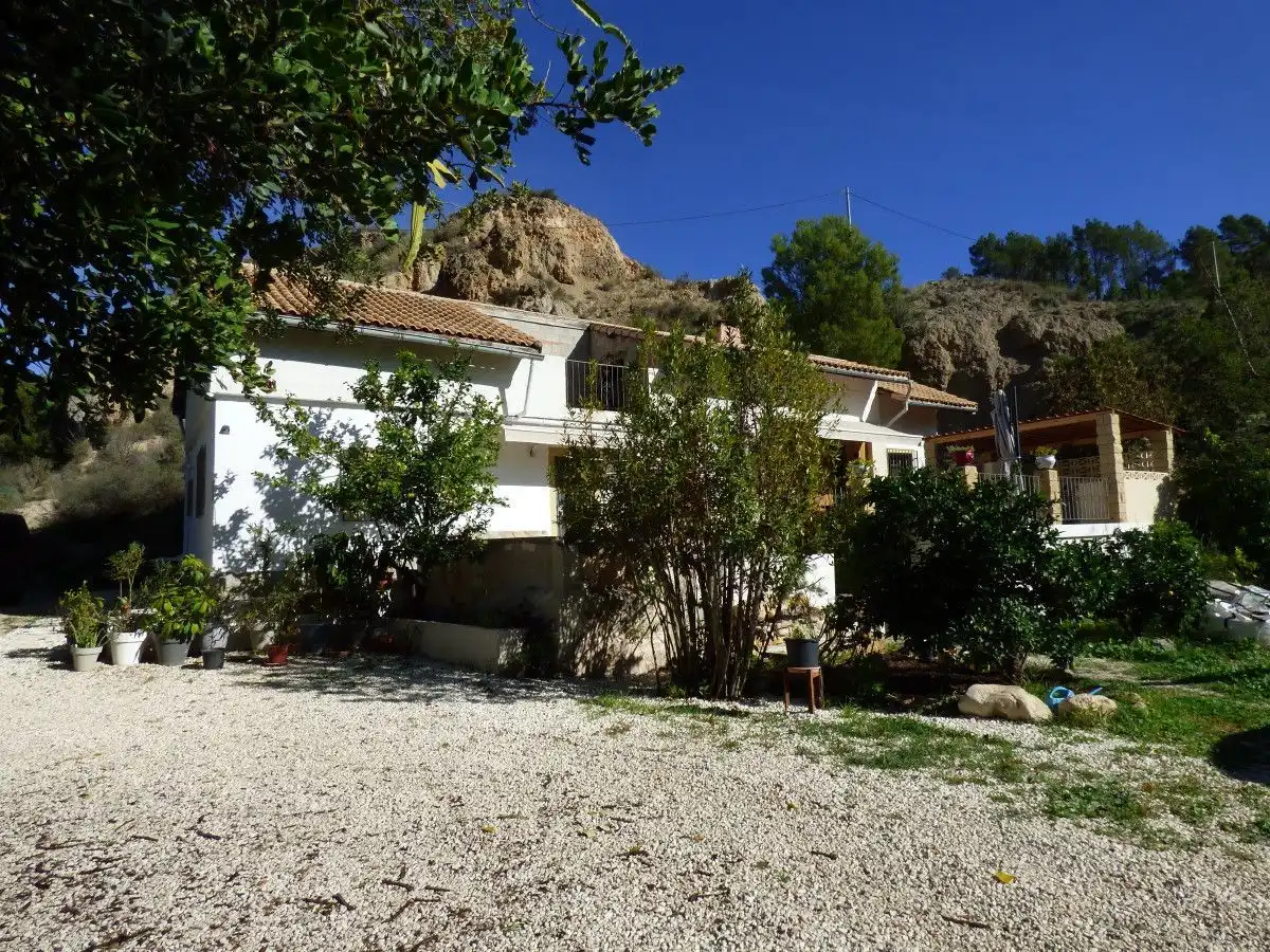 Vista exterior de Casa o xalet en venda en Orxeta amb Calefacció, Jardí privat i Terrassa