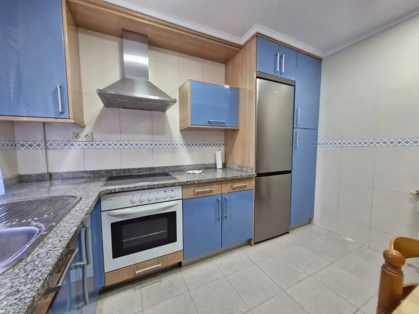 Küche von Einfamilien-Reihenhaus zur Miete in Polanco mit Heizung, Privatgarten und Terrasse