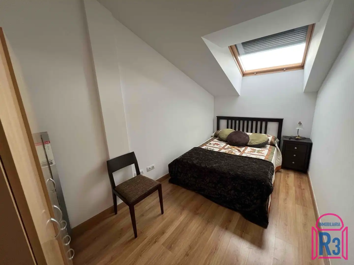 Schlafzimmer von Maisonette zum Verkauf in León Capital  mit Heizung, Terrasse und Möbliert