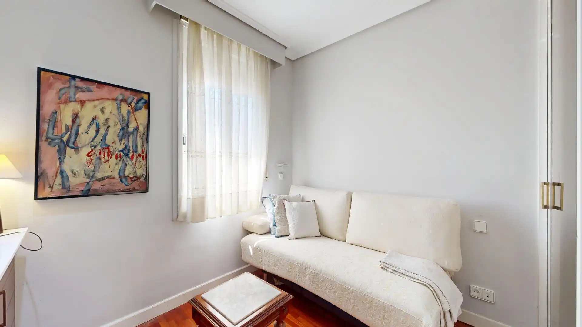 Schlafzimmer von Wohnung zum Verkauf in Valencia mit Klimaanlage, Parkett und Abstellraum