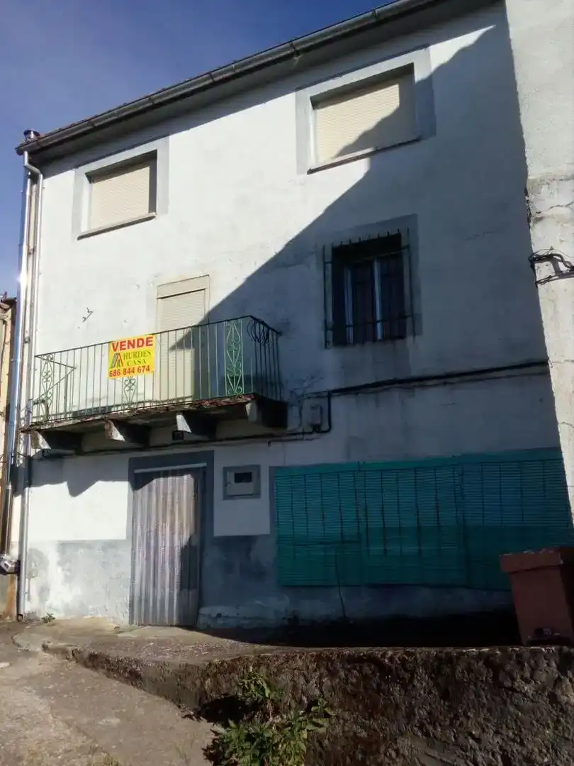 Vista exterior de Casa adosada en venda en Caminomorisco, Cáceres