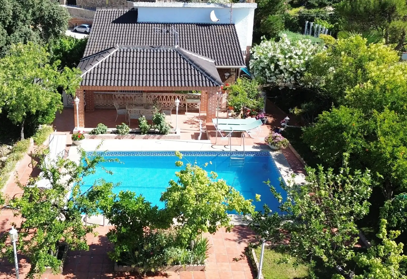 Piscina de Casa o xalet en venda en Santa Cruz del Retamar amb Calefacció, Jardí privat i Terrassa