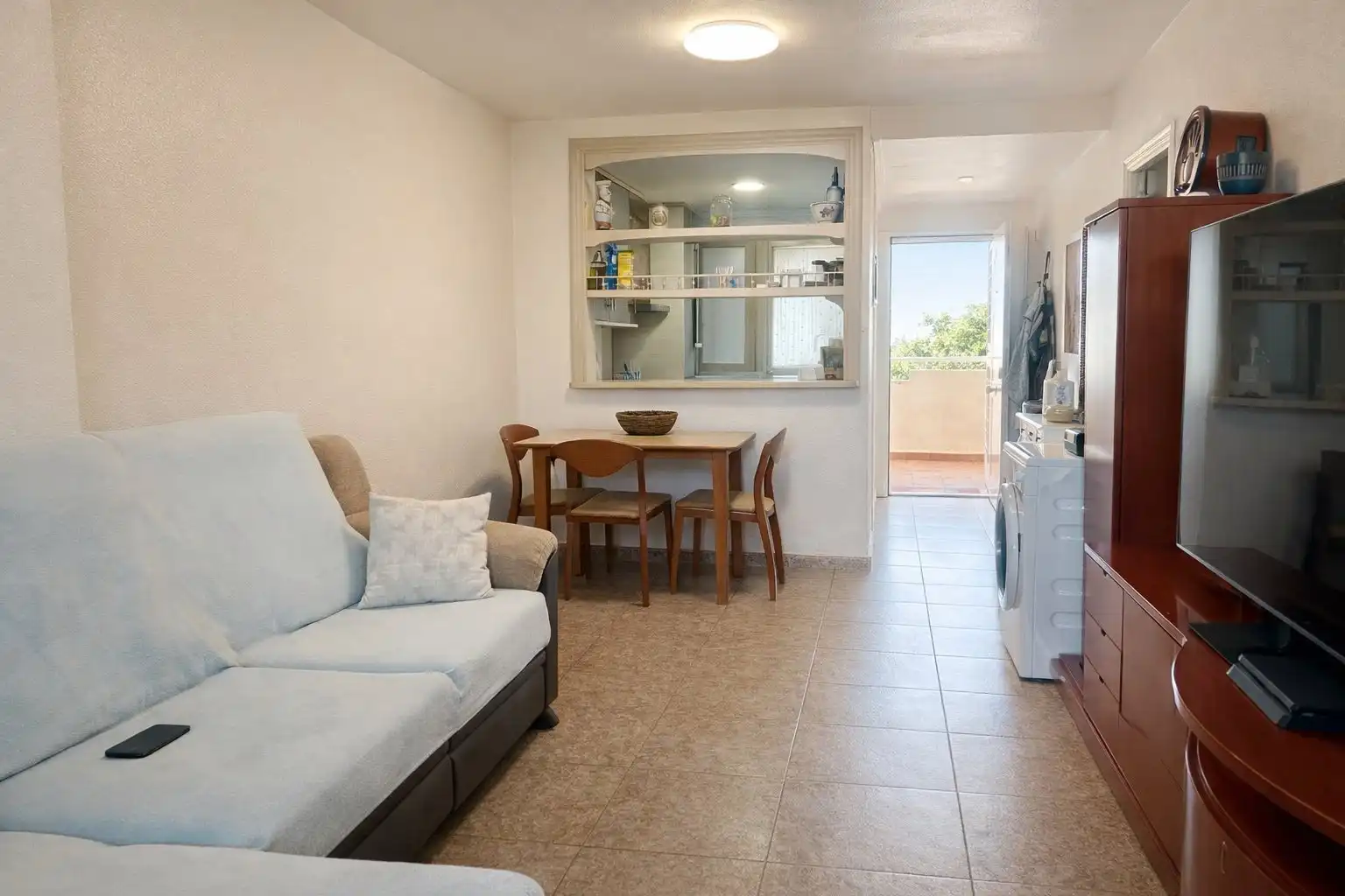 Living room of Flat for sale in Almería  with Air Conditioner, Terrace and Community pool