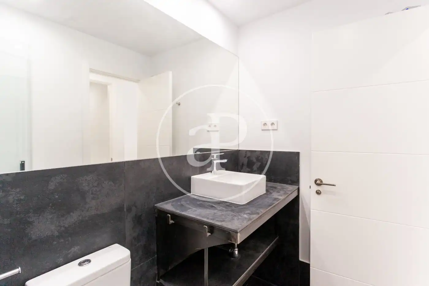 Badezimmer von Dachboden zur Miete in Madrid mit Klimaanlage, Heizung und Terrasse