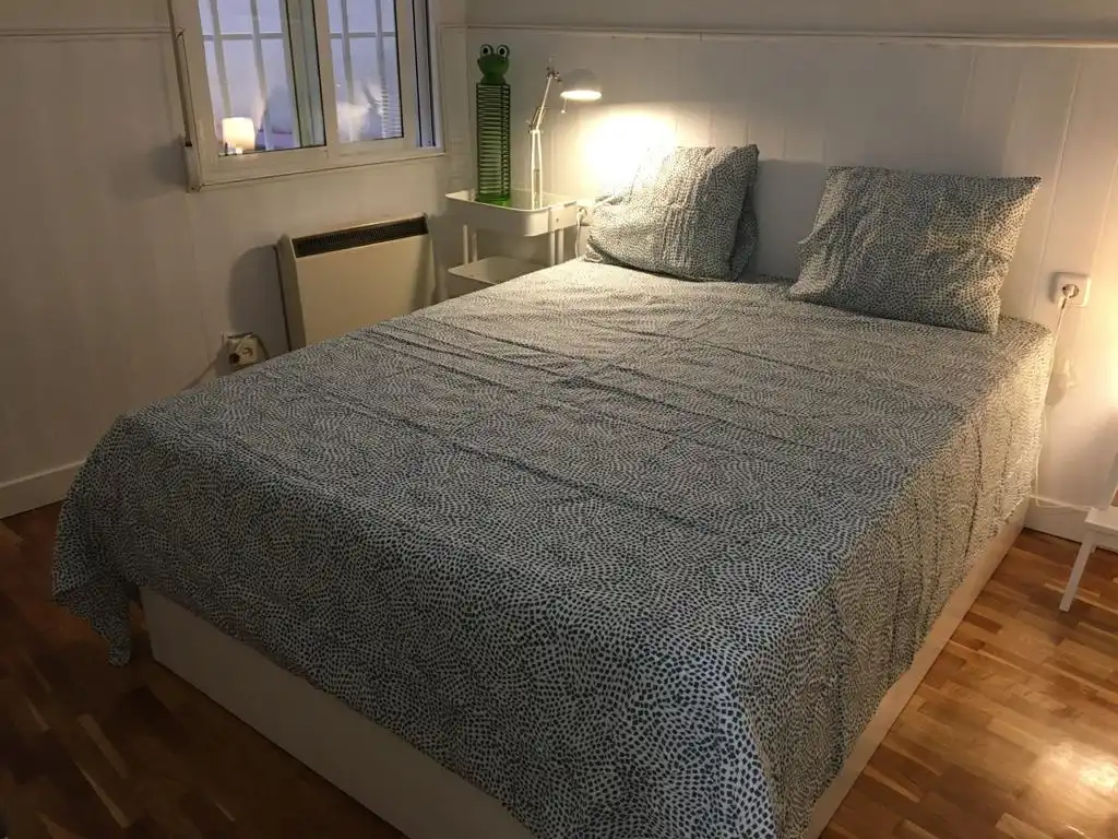 Dormitori de Apartament de lloguer en Madrid amb Calefacció, Moblat i Forn