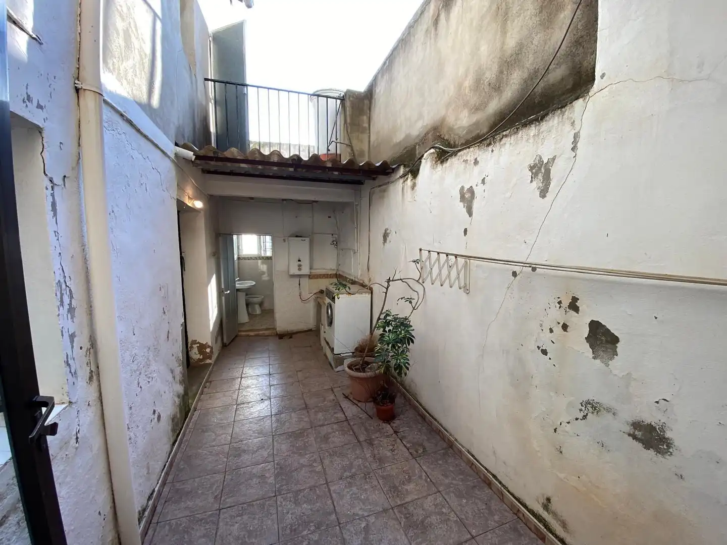 Country homes for sale in Chella  with Terrace and Balcony