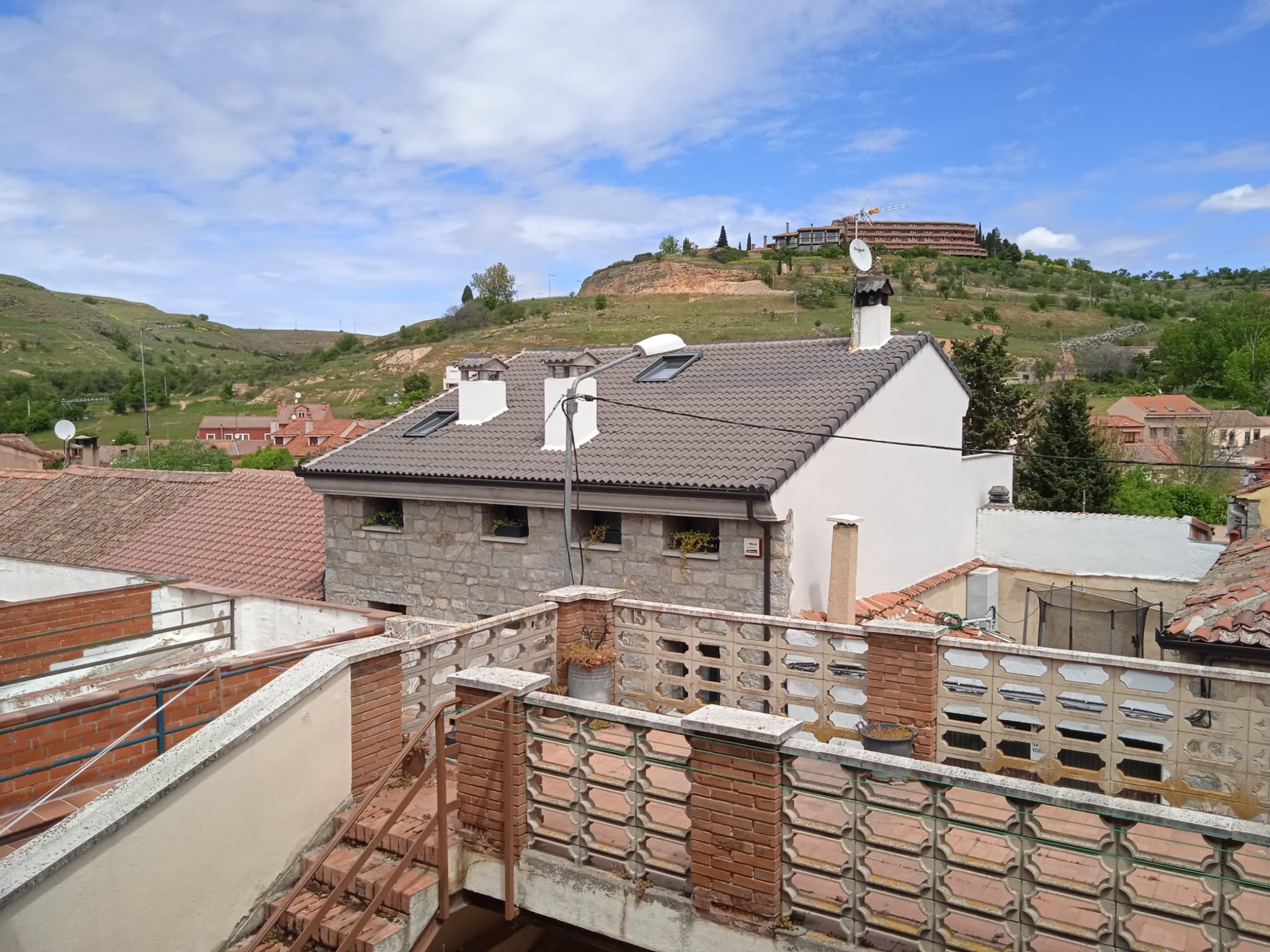 Exterior view of House or chalet for sale in Segovia Capital  with Heating, Terrace and Balcony