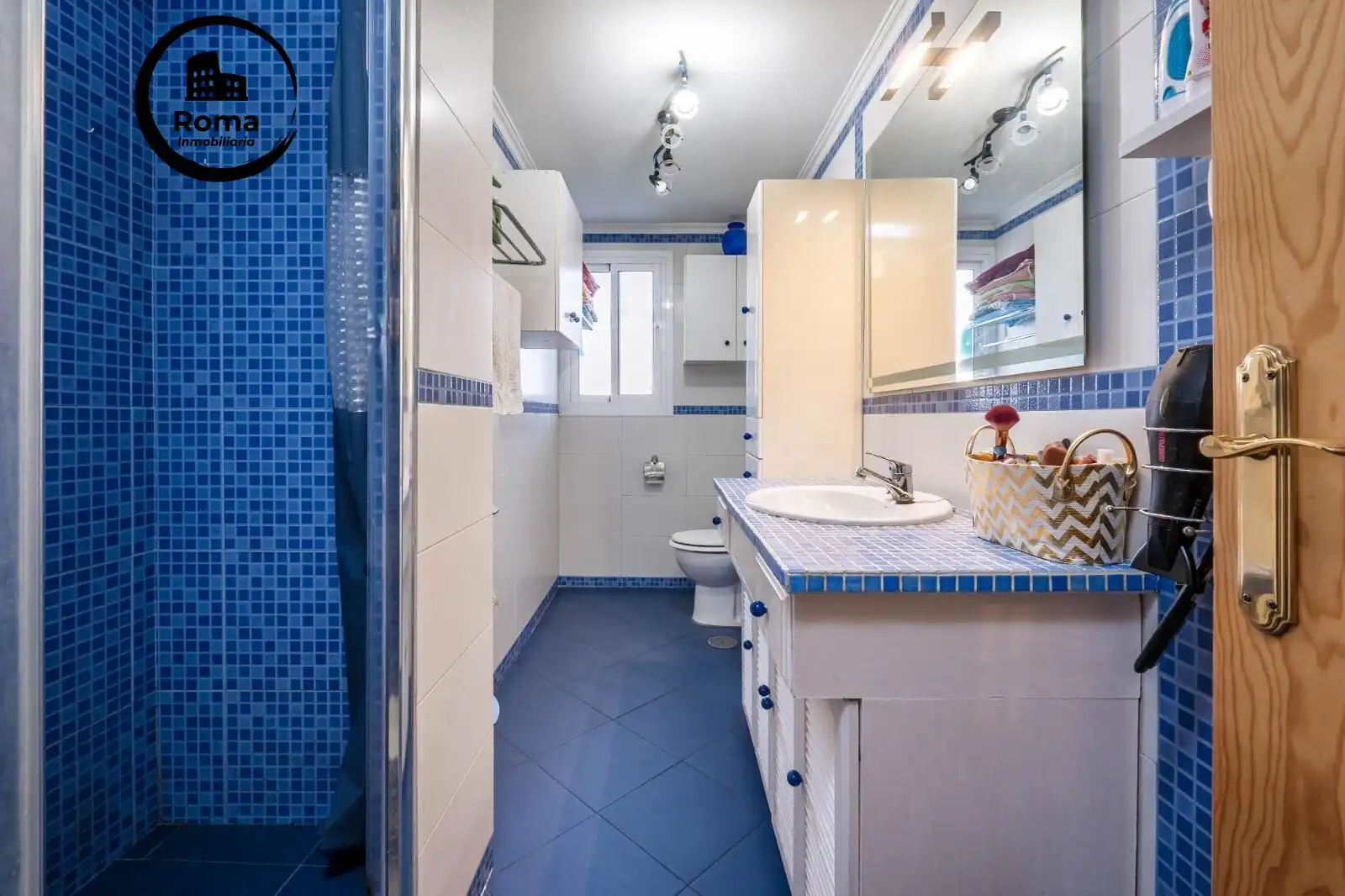 Baño de Piso en venta en Granada con Aire acondicionado, Calefacción y Terraza