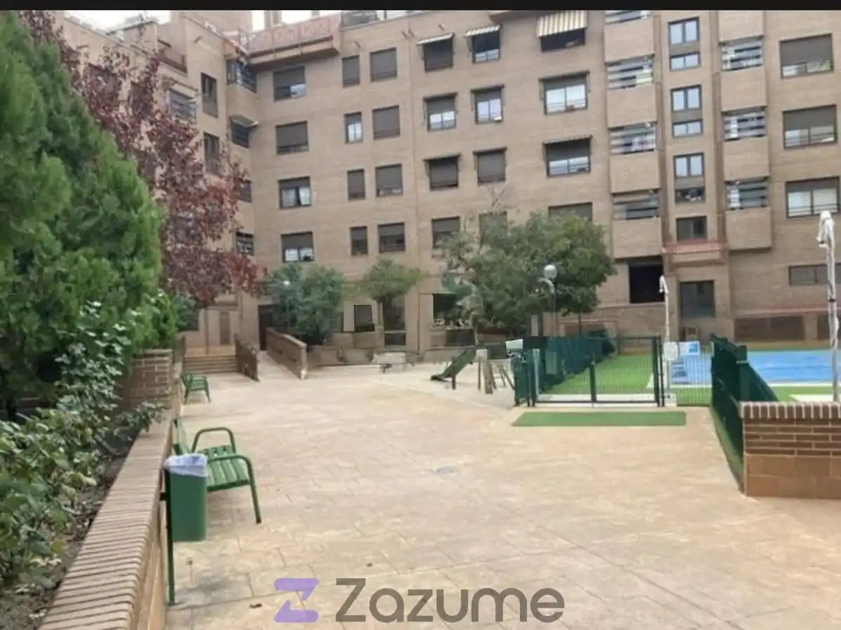 Vista exterior de Apartamento de alquiler en Madrid con Aire acondicionado, Calefacción y Jardín privado