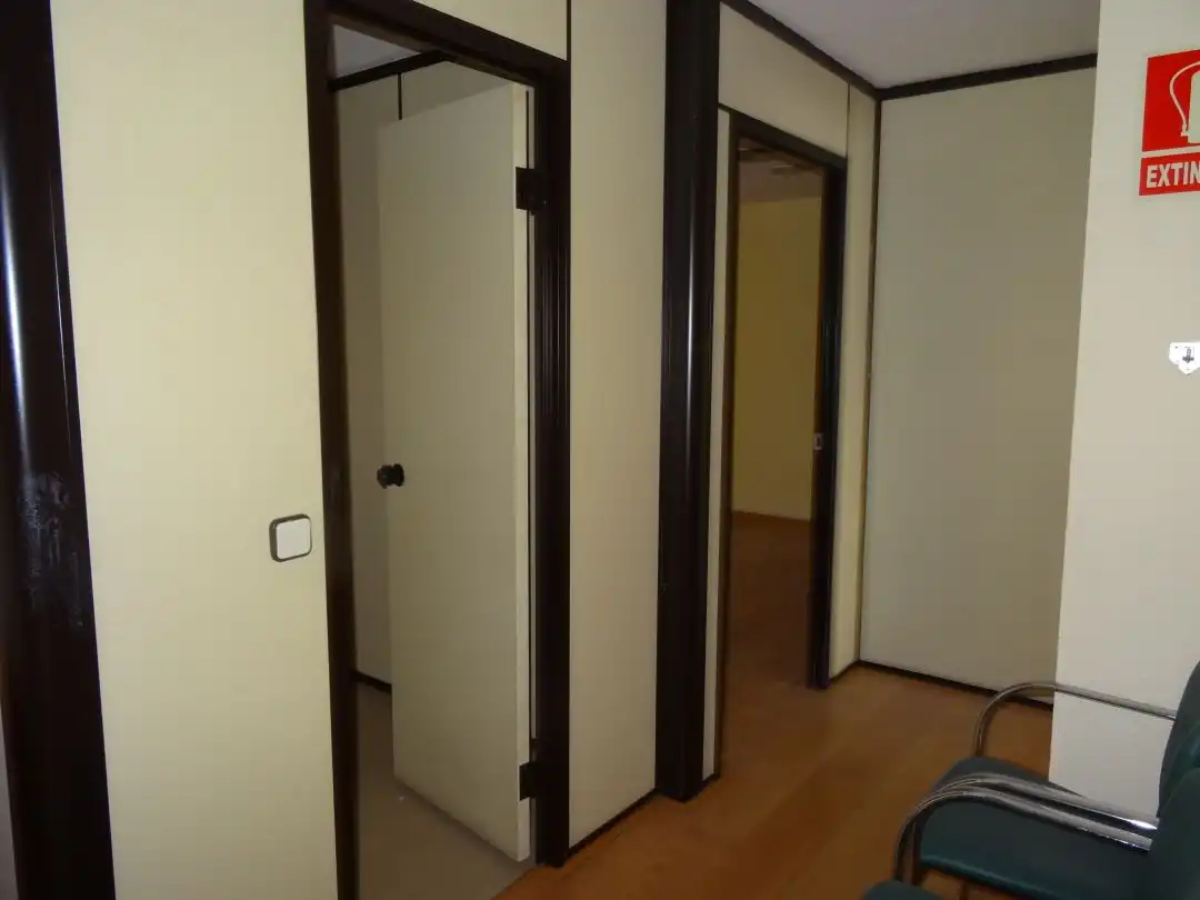 Büro zur Miete in Calle General Vara de Rey, imagen 3