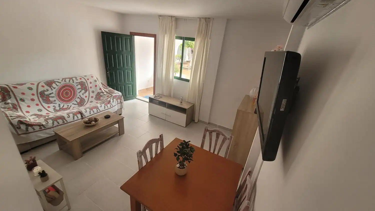 Habitación de Apartamento de alquiler en Vera con Aire acondicionado, Calefacción y Terraza