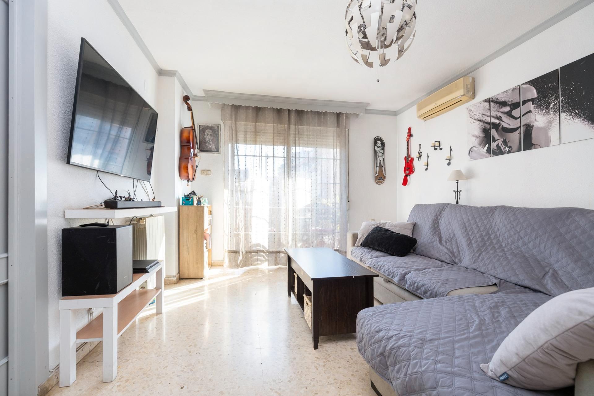 Sala d'estar de Pis en venda en  Granada Capital amb Aire condicionat, Calefacció i Terrassa