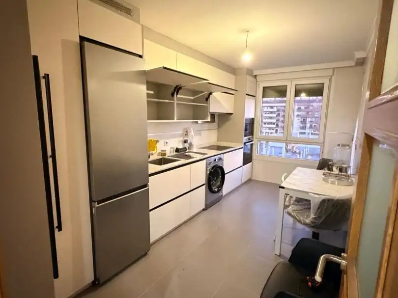 Kitchen of Flat for rent in La Lastra