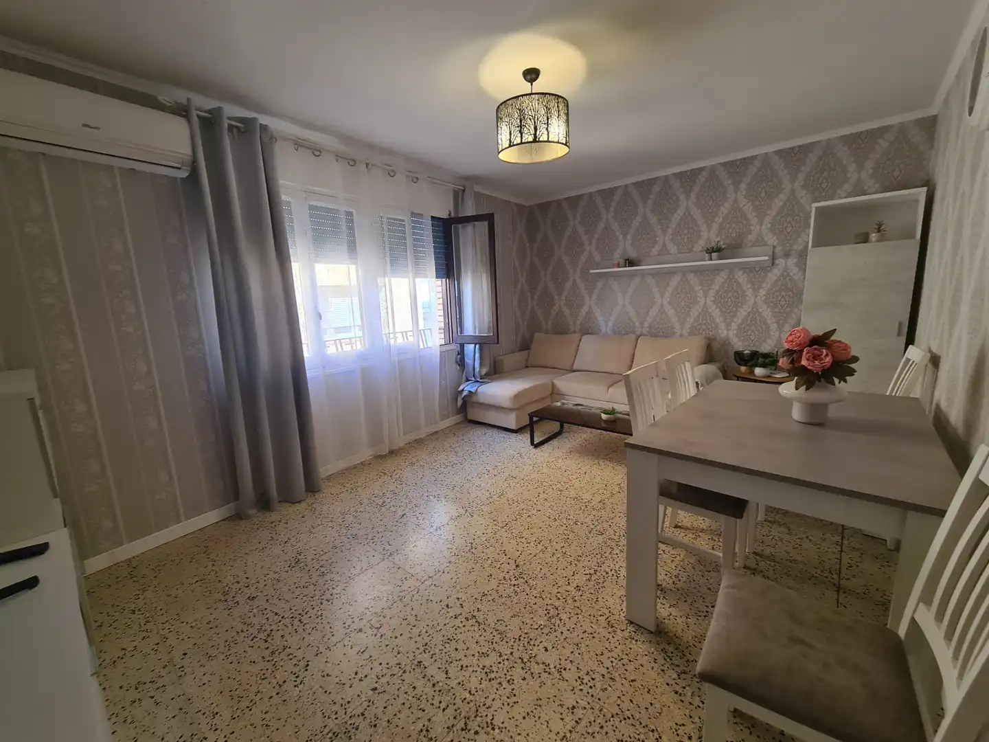 Living room of Flat for sale in Casco Urbano
