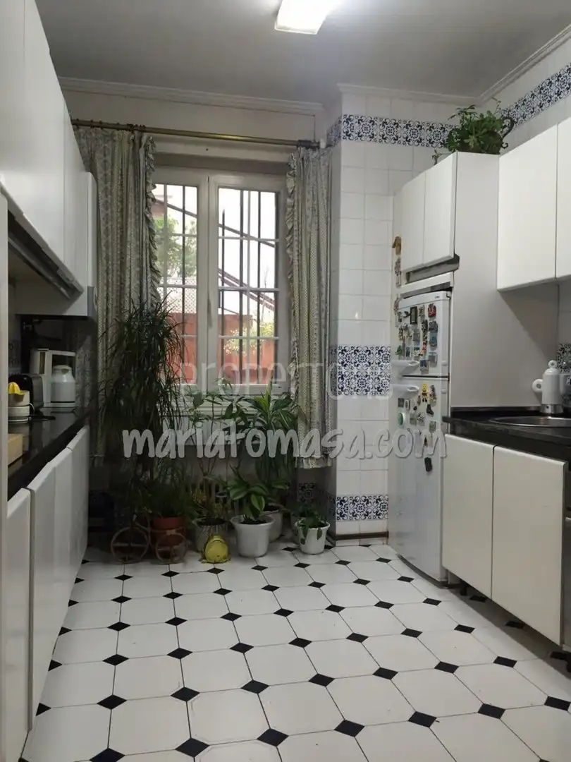 Kitchen of Flat for sale in Getxo 