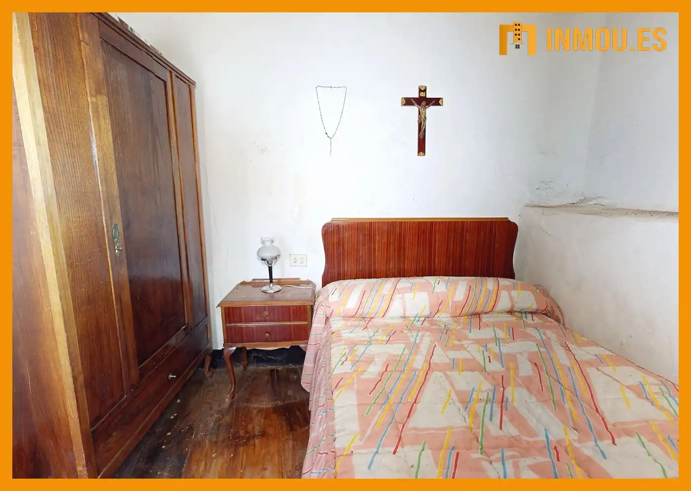 Schlafzimmer von Einfamilien-Reihenhaus zum Verkauf in Celanova mit Privatgarten