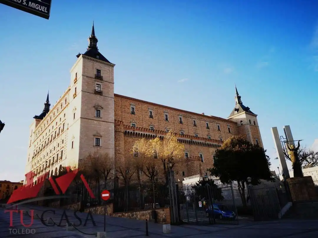 Vista exterior de Casa o xalet en venda en Toledo