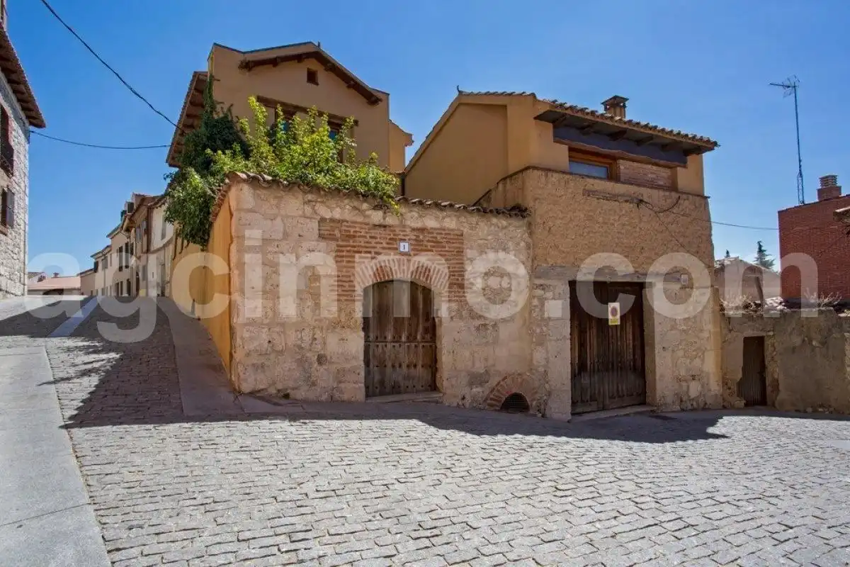 Exterior view of Houses for sale in Simancas  with Heating and Terrace
