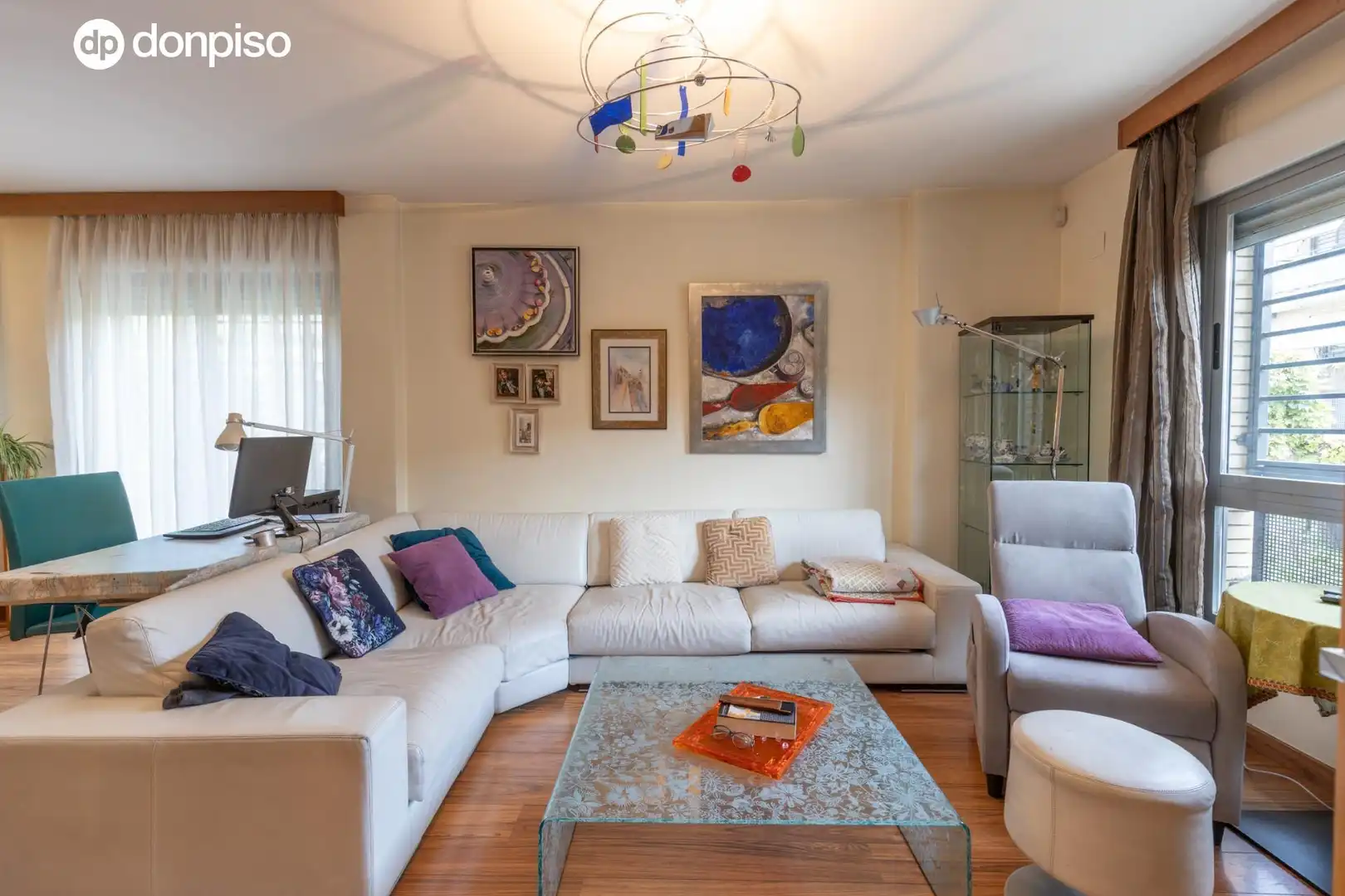 Sala de estar de Casa adosada en venta en Granada con Aire acondicionado, Calefacción y Balcón