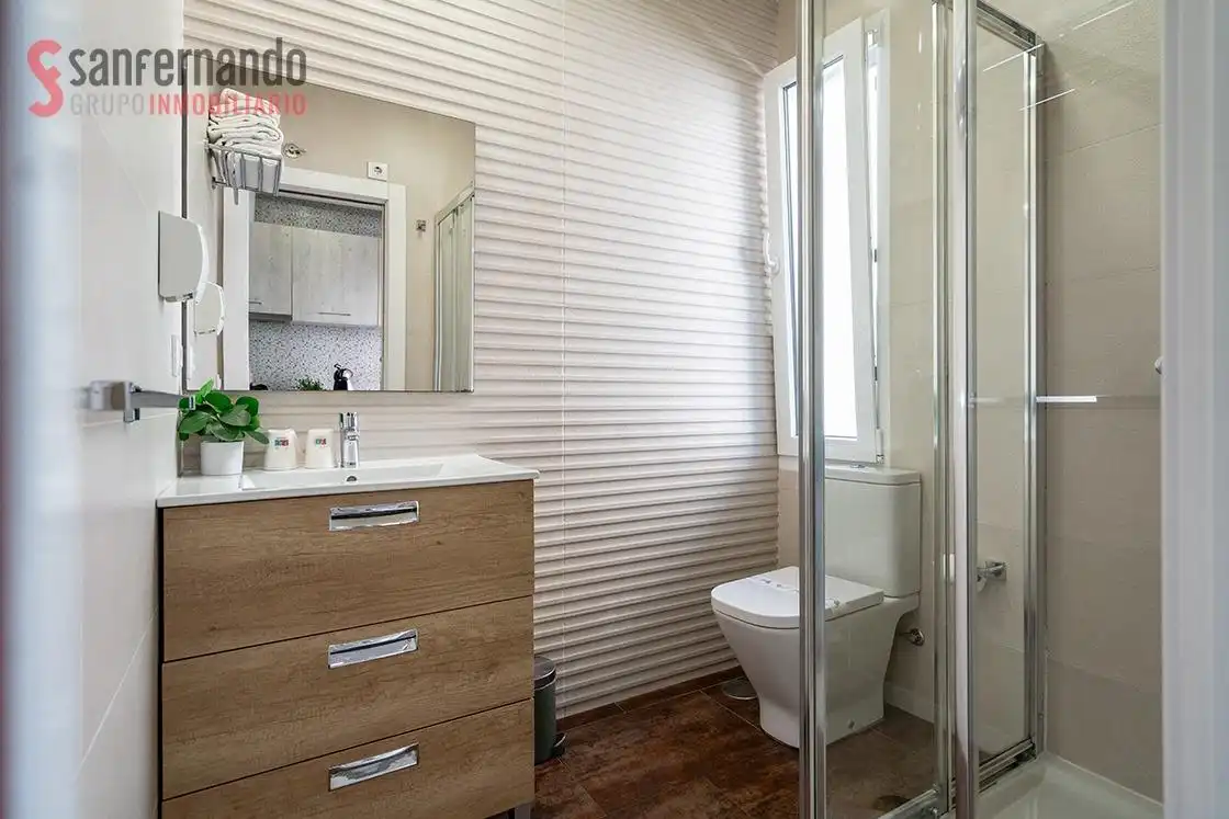 Bathroom of Flat for sale in Santander  with Heating, Furnished and Balcony