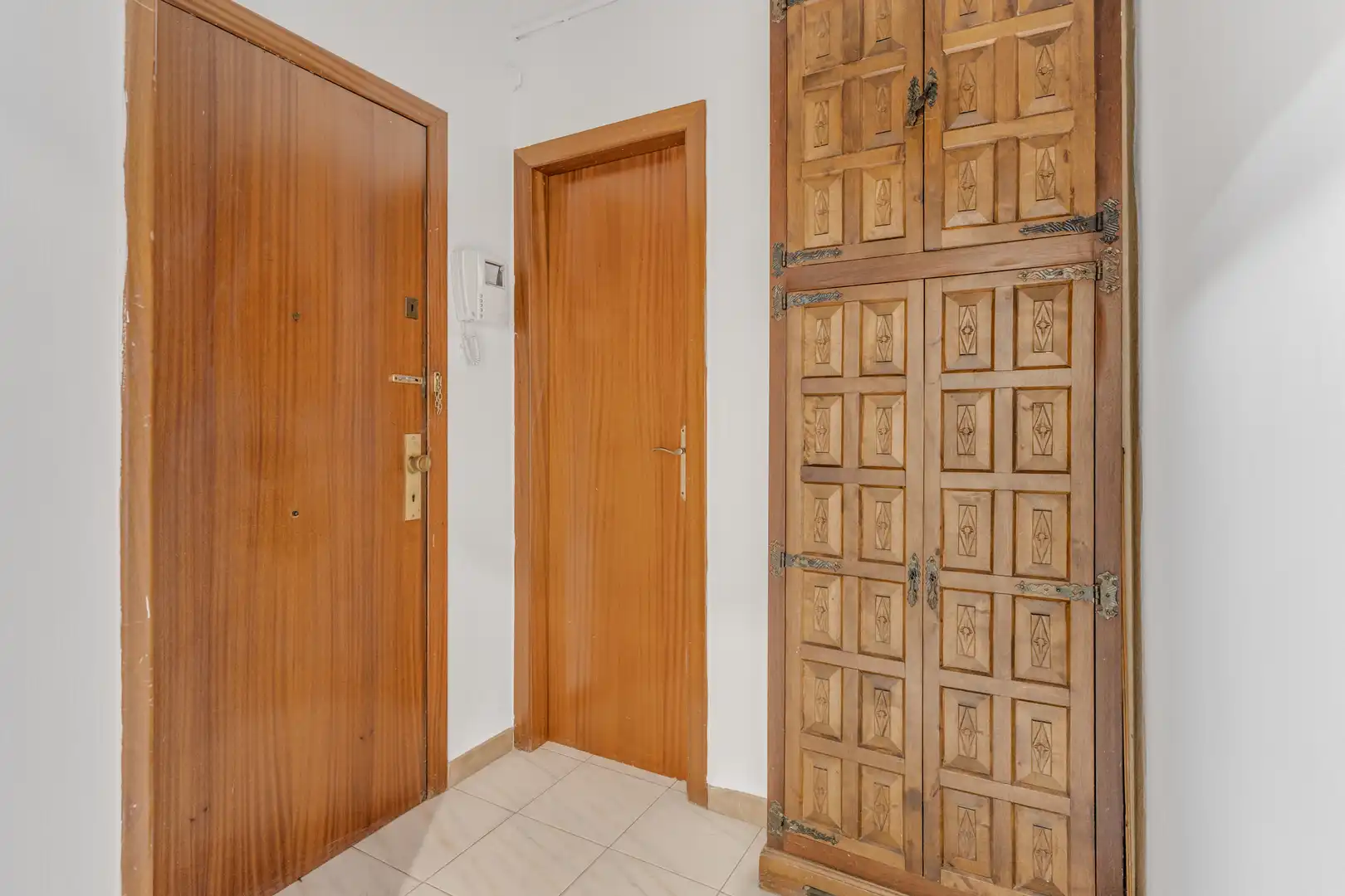 Wohnung zum Verkauf in Barcelona mit Balkon