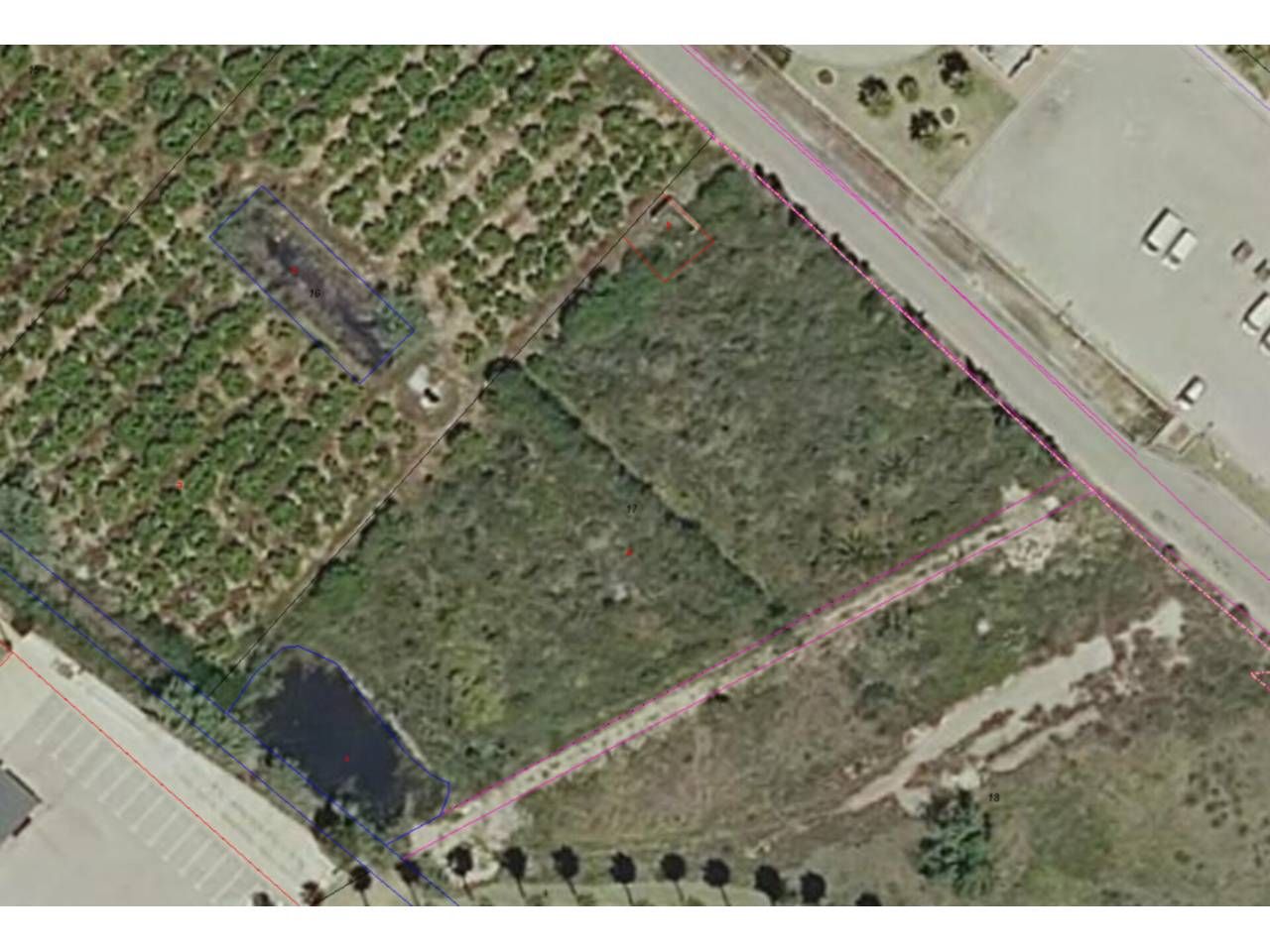 Land for sale in Oliva