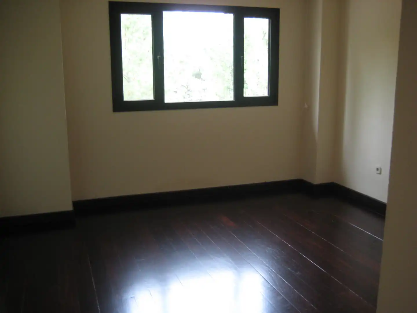 Habitación de Casa o chalet de alquiler en Pozuelo de Alarcón con Aire acondicionado, Jardín privado y Parquet