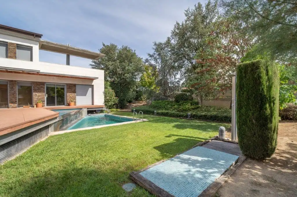 Detached house with terrace for sale in Carrer Monestir de Gualter, imagen 4