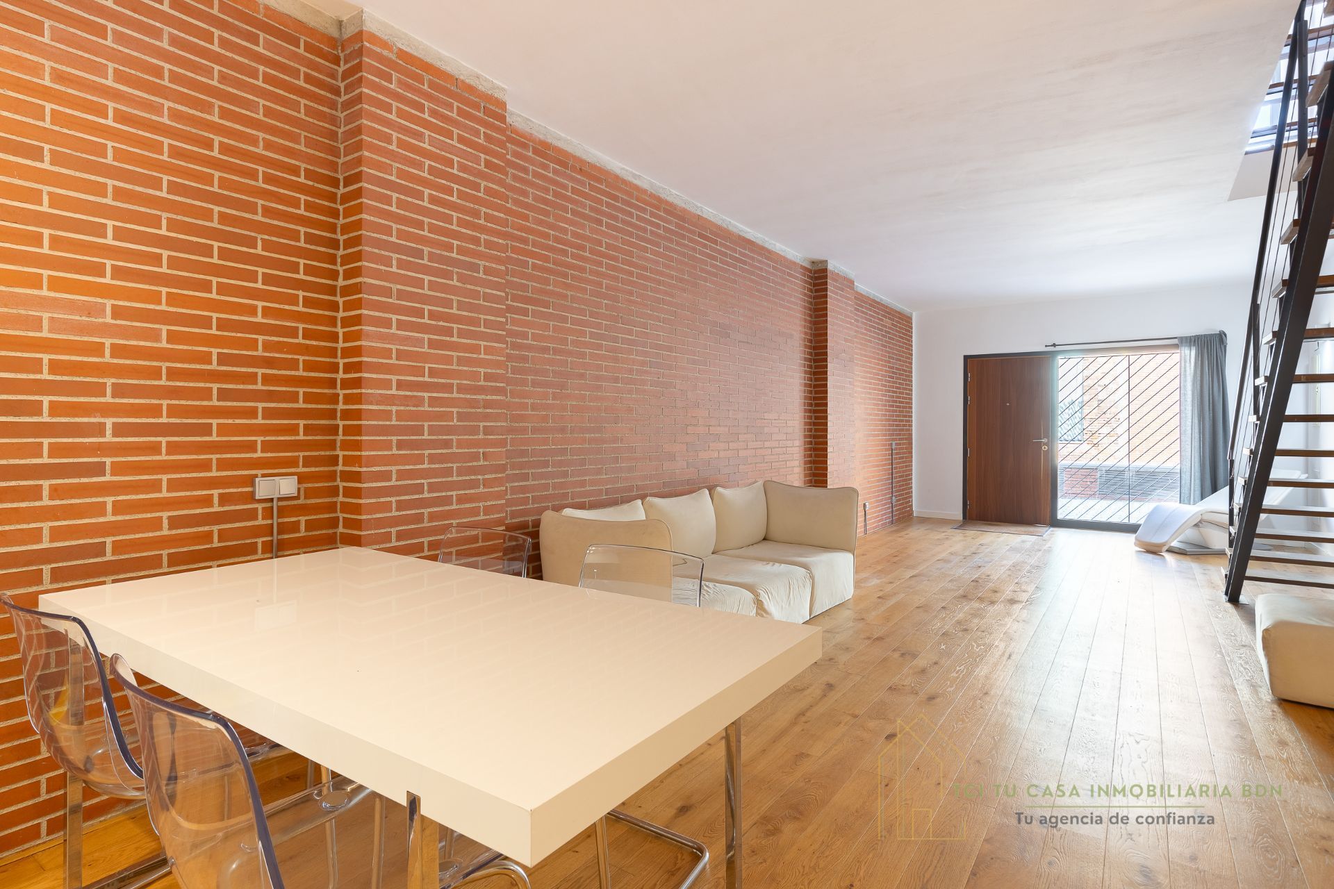 Sala d'estar de Dúplex en venda en  Barcelona Capital amb Aire condicionat i Calefacció