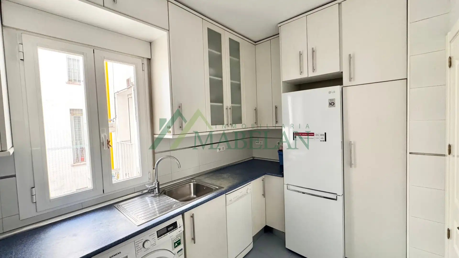 Cocina de Piso de alquiler en Madrid con Aire acondicionado, Calefacción y Horno