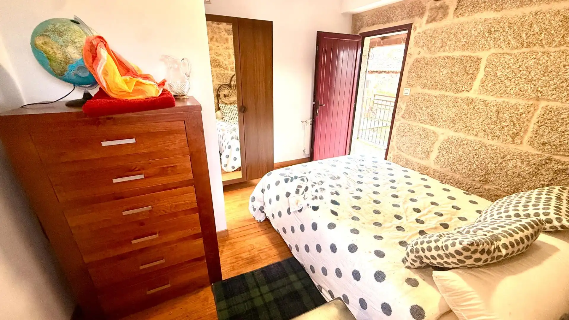 Dormitori de Finca rústica en venda en A Merca   amb Jardí privat, Terrassa i Traster