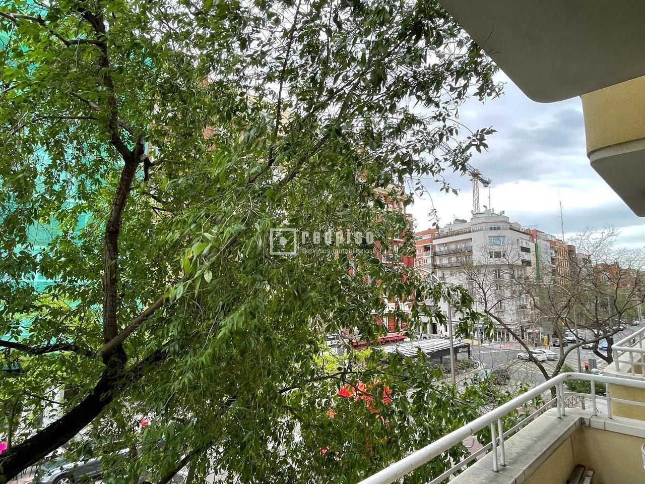 Terraza de Piso en venta en  Madrid Capital con Aire acondicionado, Calefacción y Parquet