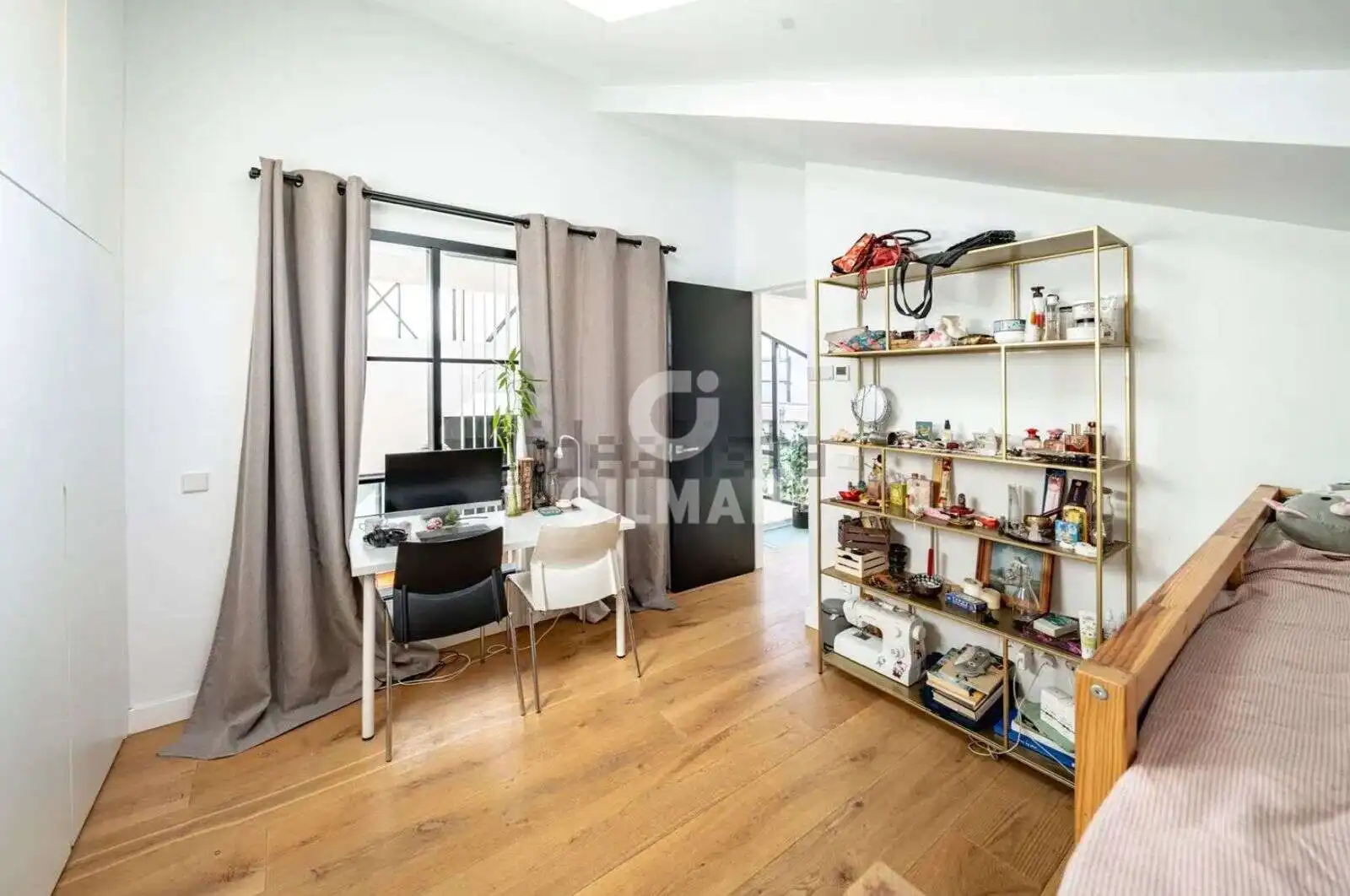 Bedroom of Office for sale in Madrid  with Heating