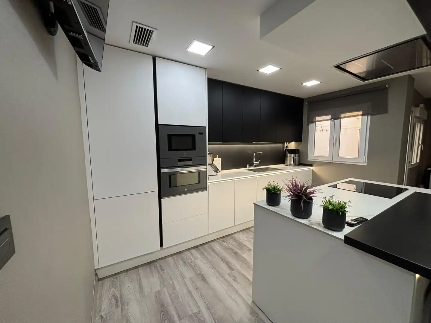 Kitchen of Flat for sale in Elche / Elx  with Air Conditioner, Parquet flooring and Terrace