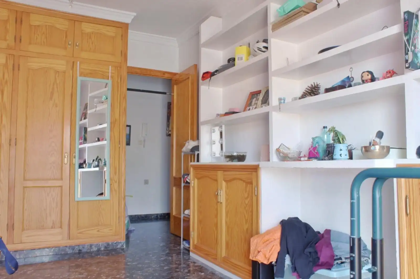 Piso en venta en Loja con Terraza, Trastero y Amueblado