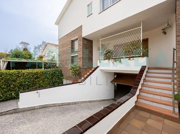 Casa amb jardí en venda a Canyet - Pomar